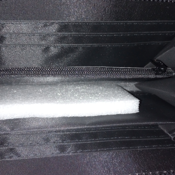 - NWOT Baby Pink Paris theme wallet wristlet - Picture 8 of 9